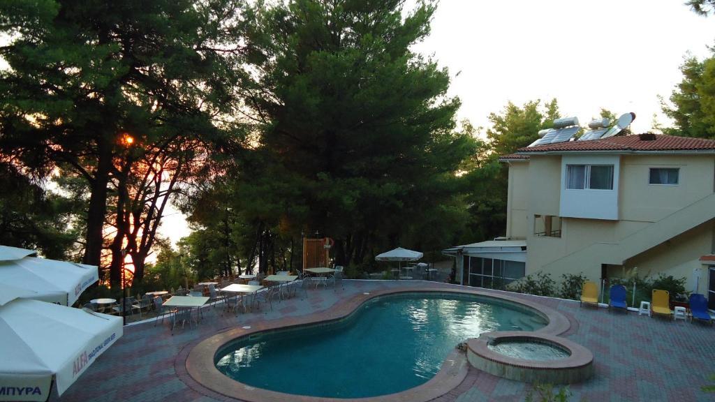 Dryades Hotel Siviri Exterior foto